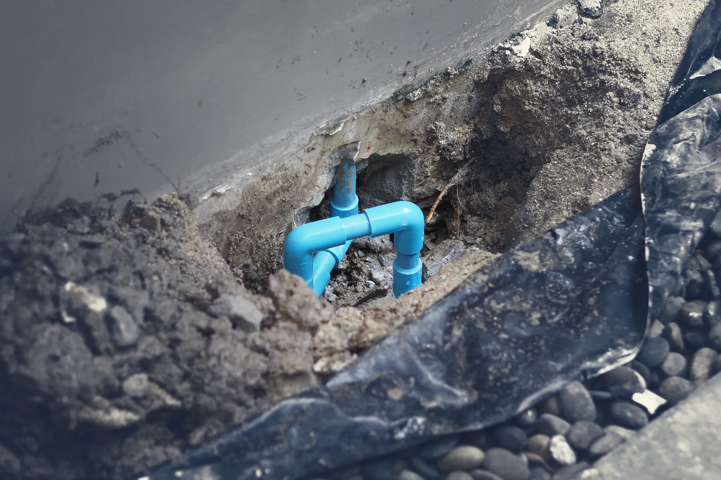 RWV Reiat-Wasserversorgung Lohn, Stetten, Büttenhardt | Blaues Wasserrohr im Boden